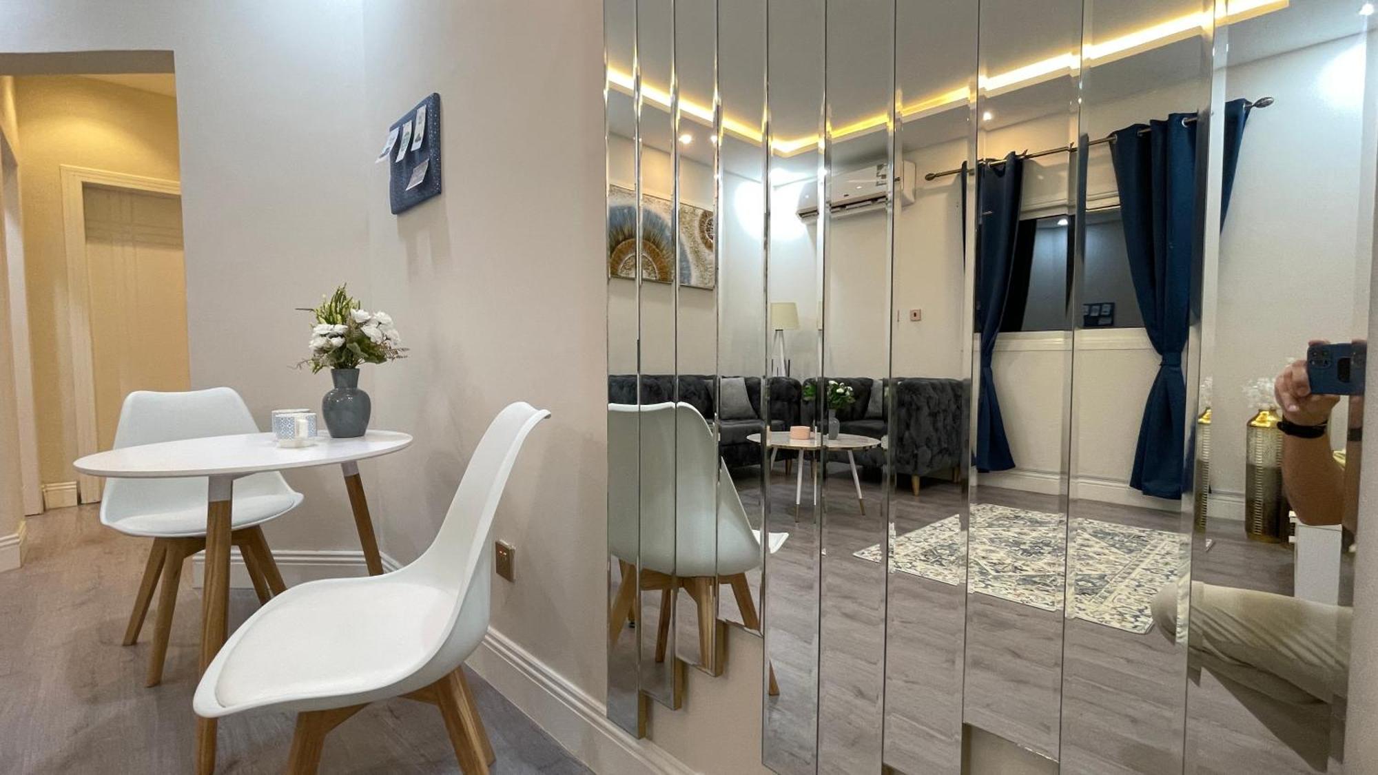 23 Blue Navi 1 Bedroom With Kitchen * Riyadh