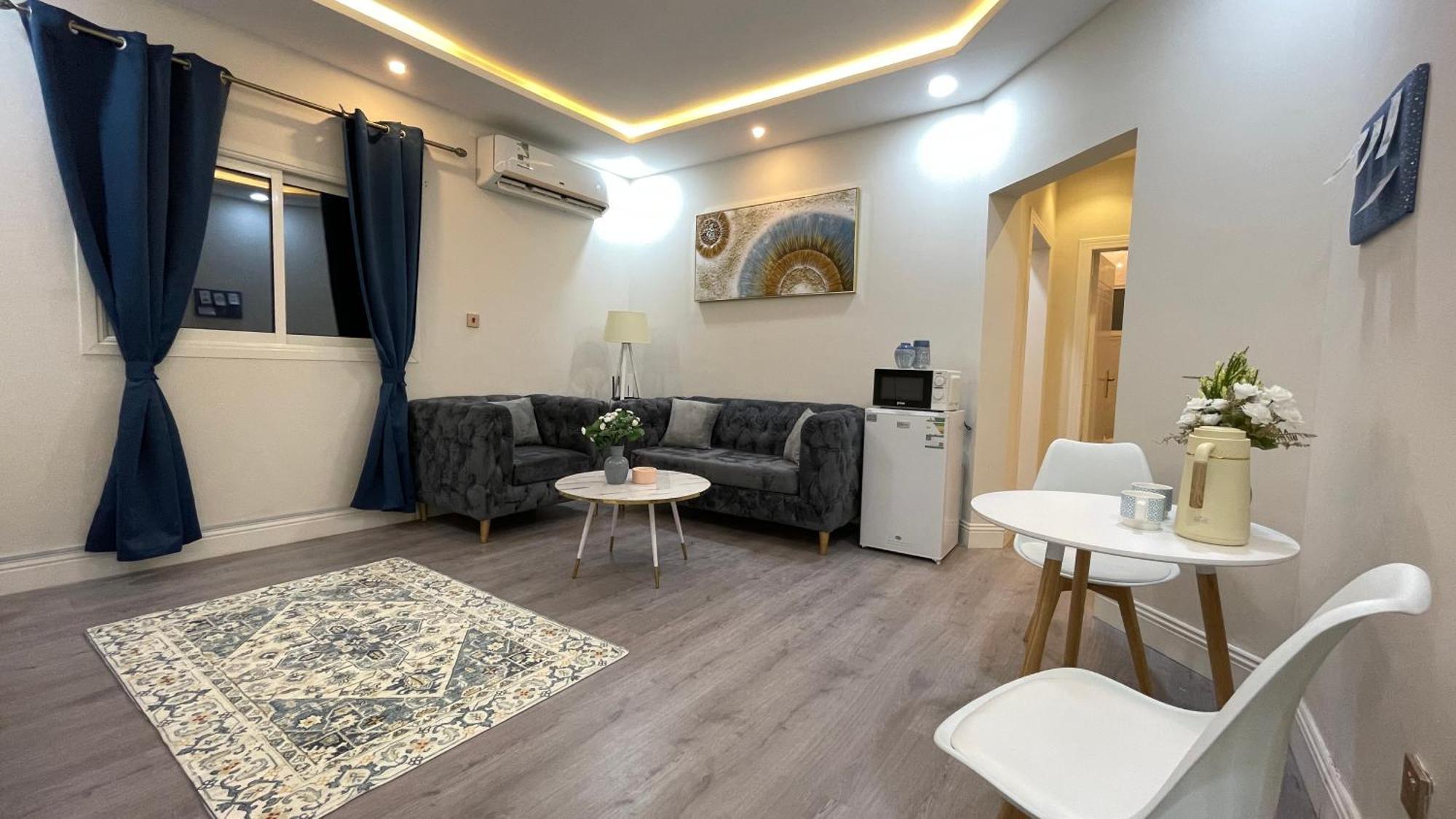 23 Blue Navi 1 Bedroom With Kitchen