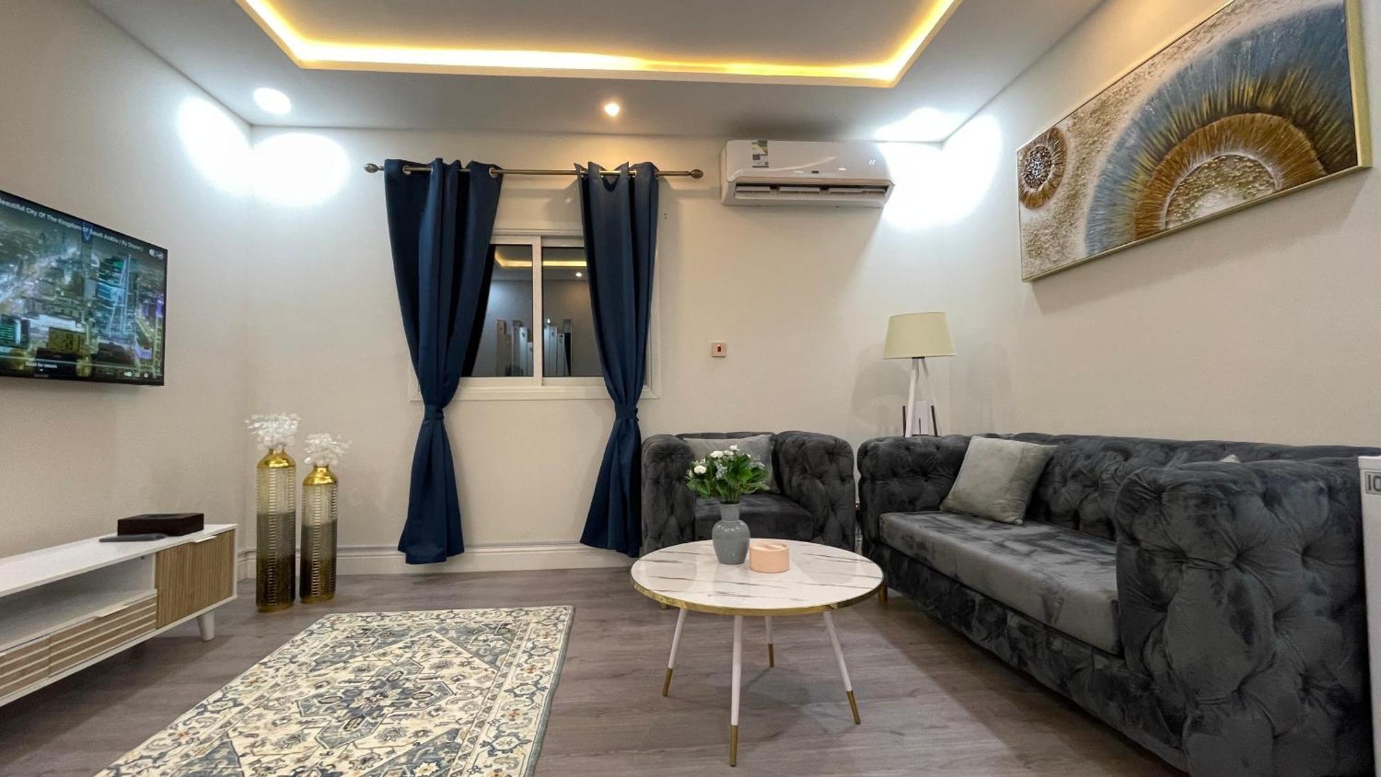 23 Blue Navi 1 Bedroom With Kitchen